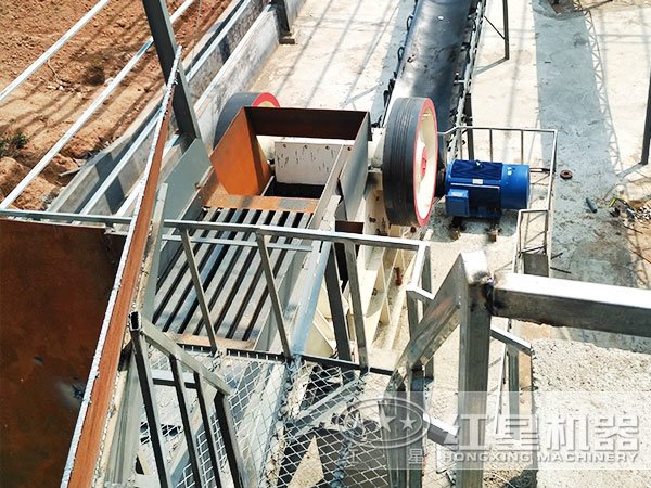 時(shí)產(chǎn)100噸-150噸鵝卵石制砂生產(chǎn)線現(xiàn)場(chǎng)圖4 時(shí)產(chǎn)100噸-150噸鵝卵石制砂生產(chǎn)線現(xiàn)場(chǎng)圖4