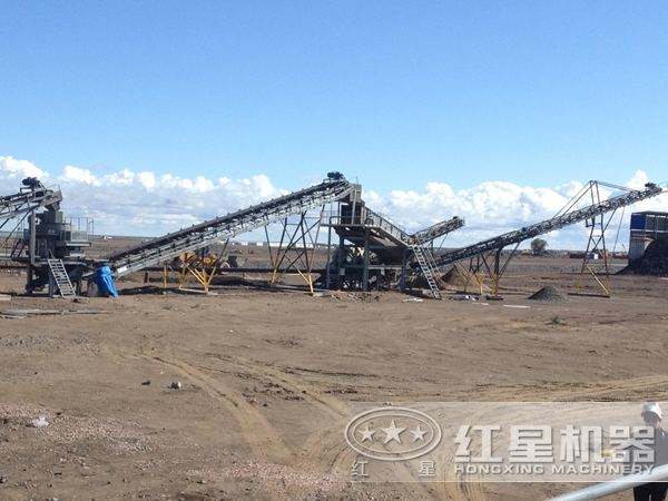 巖石制砂機工作現(xiàn)場 巖石制砂機工作現(xiàn)場