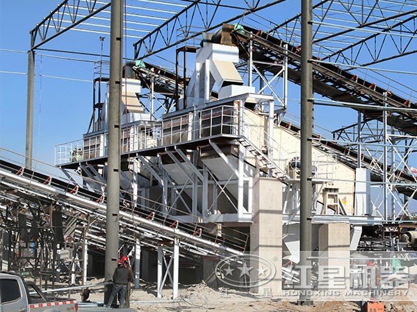 配1520反擊破和給料機的石子生產線 配1520反擊破和給料機的石子生產線