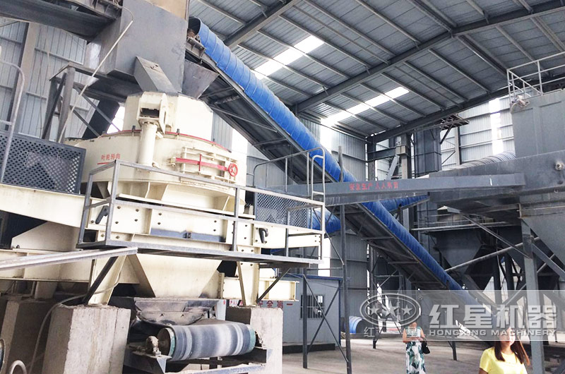 室內(nèi)砂石料制砂機生產(chǎn)現(xiàn)場 室內(nèi)砂石料制砂機生產(chǎn)現(xiàn)場