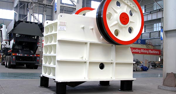 破碎混凝土的小型顎式破碎機多少錢？（時產量5-20噸）