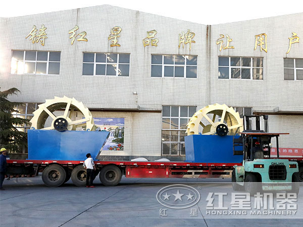 風化砂洗砂機整裝待發(fā)貨 風化砂洗砂機整裝待發(fā)貨