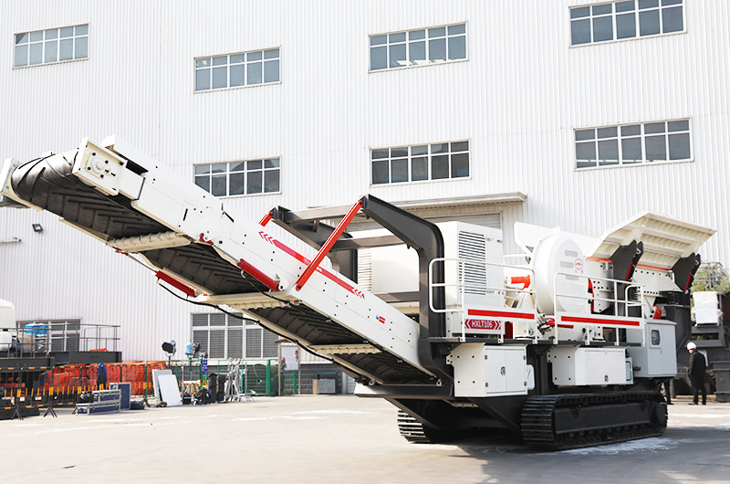 客戶(hù)參觀(guān)：液壓驅(qū)動(dòng)履帶式移動(dòng)破碎站-全剛性船型結(jié)構(gòu)，穩(wěn)定效能高