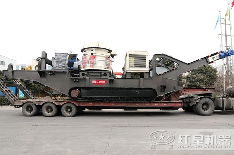 液壓驅(qū)動(dòng)履帶式圓錐移動(dòng)破碎站價(jià)格實(shí)惠，發(fā)貨到用戶(hù)現(xiàn)場(chǎng)