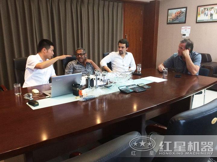 紅星與國外客戶商談價格，達成合作協議