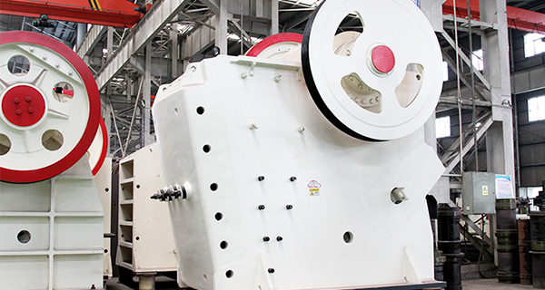 鐵礦石一段粗碎用的1200*1500顎破機多少錢？產量是多少？