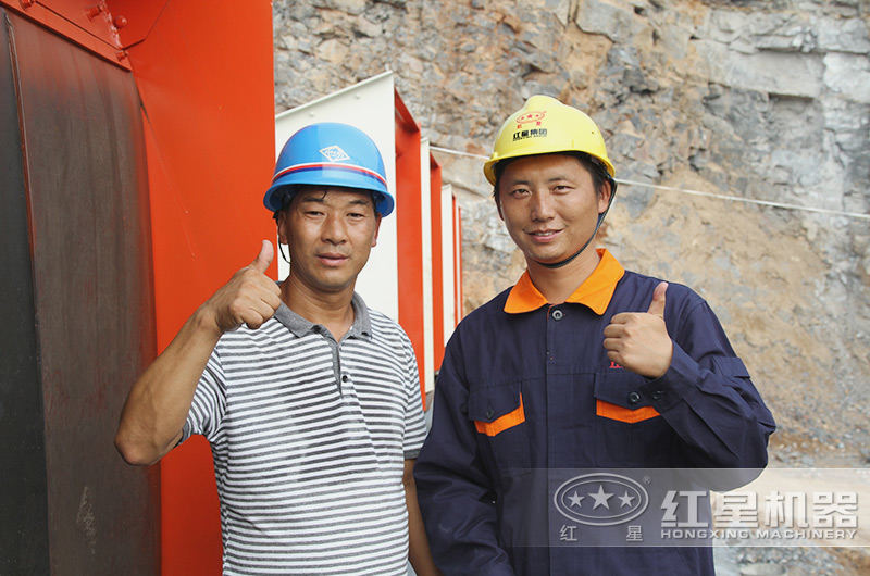 大型移動(dòng)石頭磨砂機(jī)回本快,用戶齊點(diǎn)贊