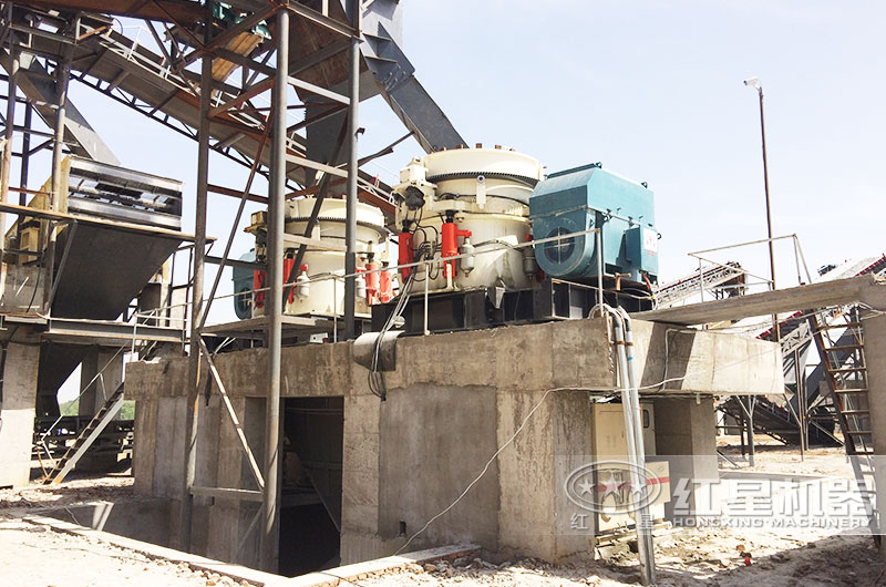 多缸圓錐破碎機圖片