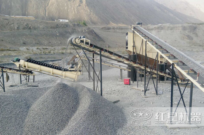 LX-1115螺旋洗砂機(jī)洗砂作業(yè)現(xiàn)場(chǎng) LX-1115螺旋洗砂機(jī)洗砂作業(yè)現(xiàn)場(chǎng)