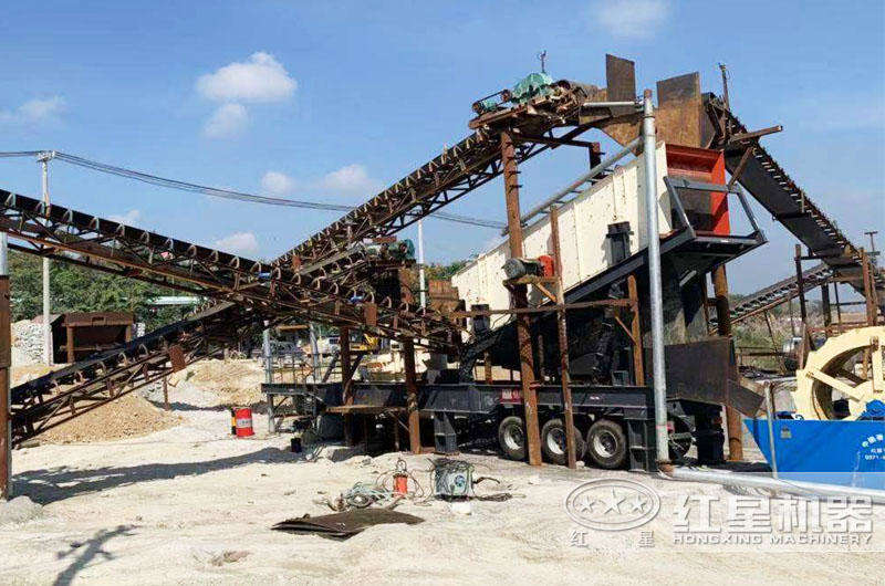 湖北移動(dòng)制砂篩分破碎機(jī)生產(chǎn)現(xiàn)場 湖北移動(dòng)制砂篩分破碎機(jī)生產(chǎn)現(xiàn)場