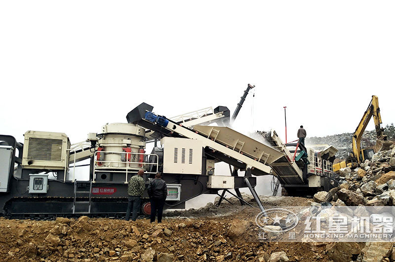 移動(dòng)圓錐式破碎機(jī)安徽現(xiàn)場(chǎng)圖 移動(dòng)圓錐式破碎機(jī)安徽現(xiàn)場(chǎng)圖