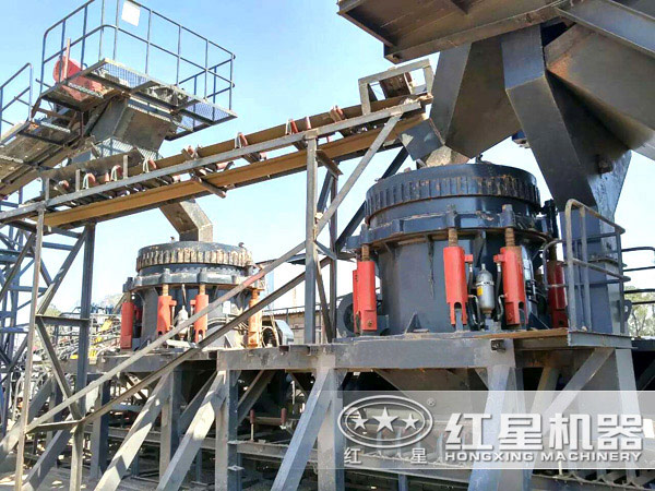 1750圓錐機(jī)作業(yè)現(xiàn)場圖 1750圓錐機(jī)作業(yè)現(xiàn)場圖