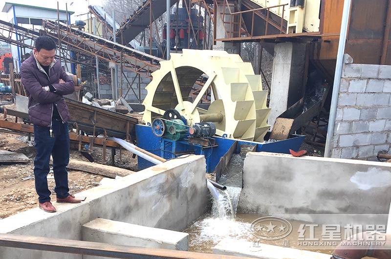 一小時160噸洗砂機工作現(xiàn)場圖 一小時160噸洗砂機工作現(xiàn)場圖