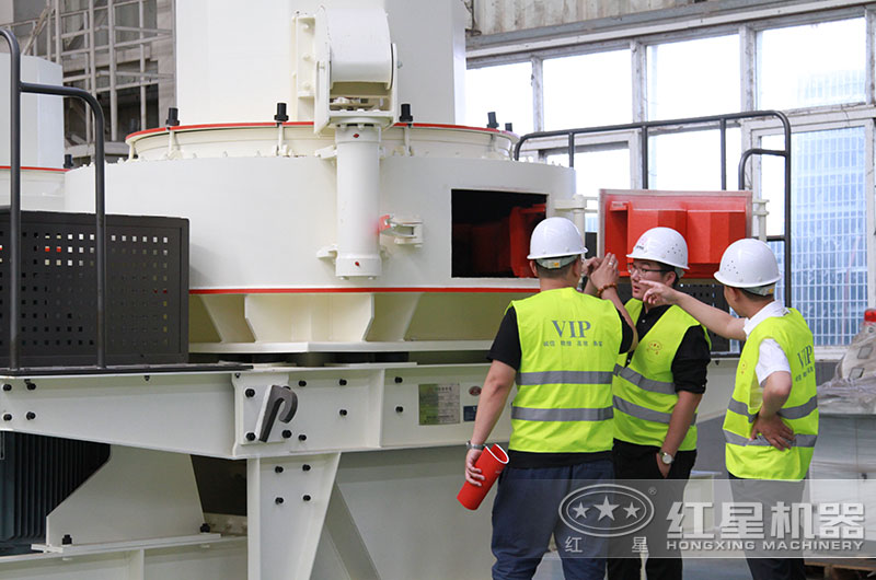 客戶(hù)到設(shè)備生產(chǎn)車(chē)間考察 客戶(hù)到設(shè)備生產(chǎn)車(chē)間考察