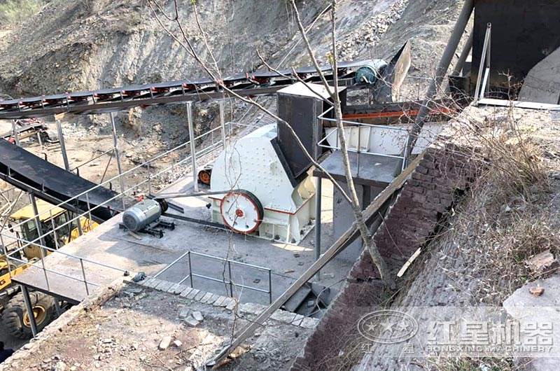 重錘式破碎機(jī)工作現(xiàn)場(chǎng)實(shí)拍圖 重錘式破碎機(jī)工作現(xiàn)場(chǎng)實(shí)拍圖