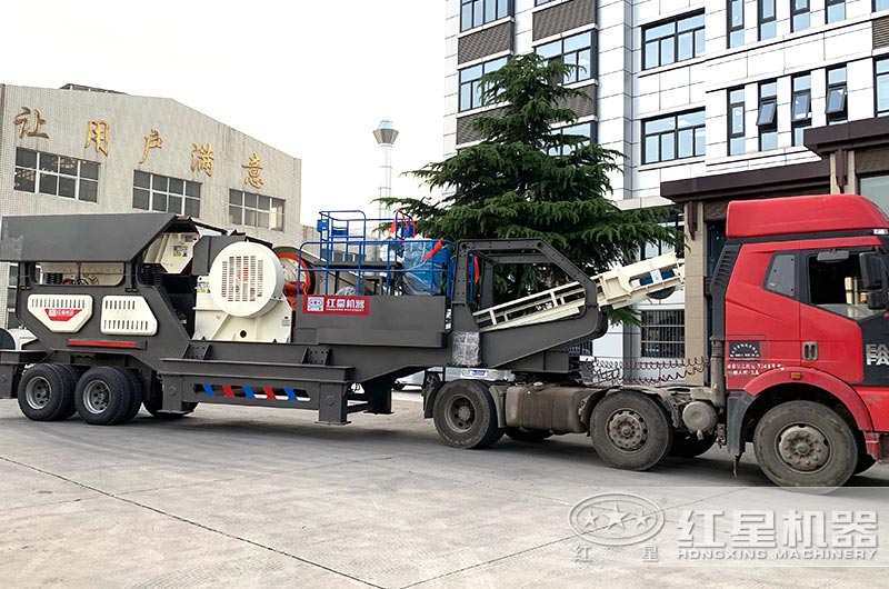 移動(dòng)式破碎機(jī)直接開到客戶現(xiàn)場(chǎng) 移動(dòng)式破碎機(jī)直接開到客戶現(xiàn)場(chǎng)