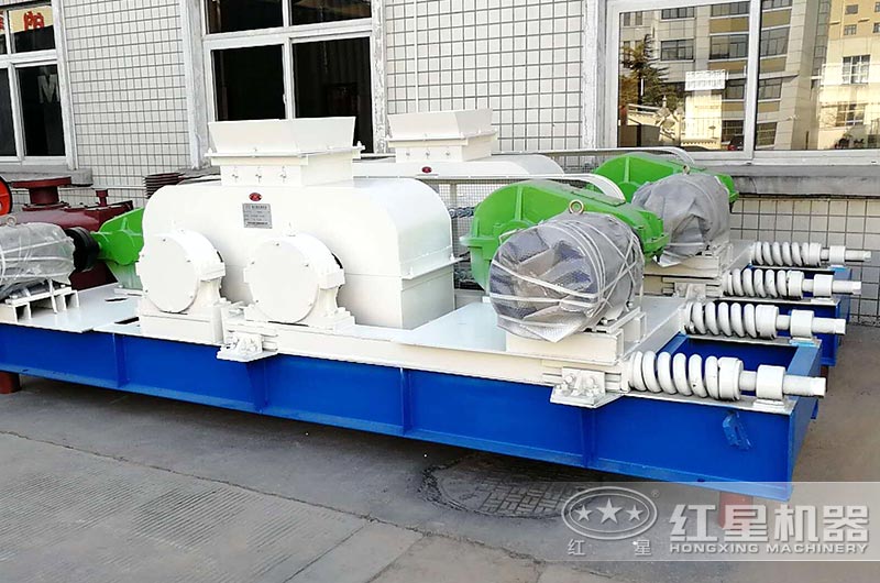 對輥式制砂機設(shè)備圖片 對輥式制砂機設(shè)備圖片