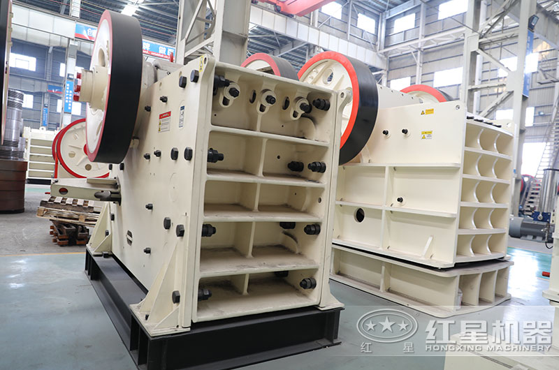 顎式破碎機(jī)設(shè)備圖片 顎式破碎機(jī)設(shè)備圖片