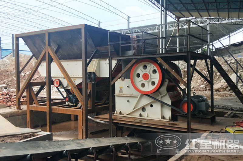 750*1060鄂破機(jī)工作現(xiàn)場(chǎng)圖片 750*1060鄂破機(jī)工作現(xiàn)場(chǎng)圖片