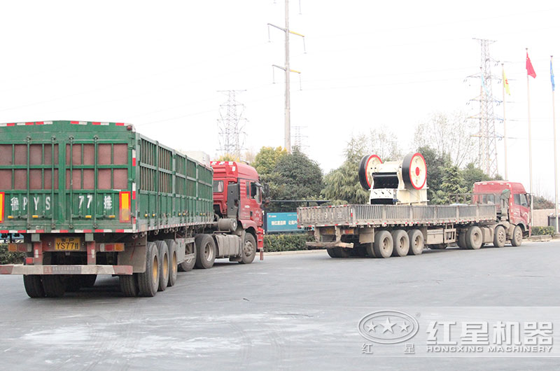 全套大型石頭粉碎機設(shè)備發(fā)貨 全套大型石頭粉碎機設(shè)備發(fā)貨