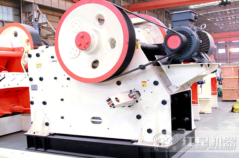 德版連體顎式破碎機(jī) 德版連體顎式破碎機(jī)