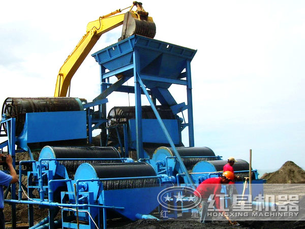 河南客戶永磁筒式磁選機(jī)生產(chǎn)現(xiàn)場(chǎng) 河南客戶永磁筒式磁選機(jī)生產(chǎn)現(xiàn)場(chǎng)