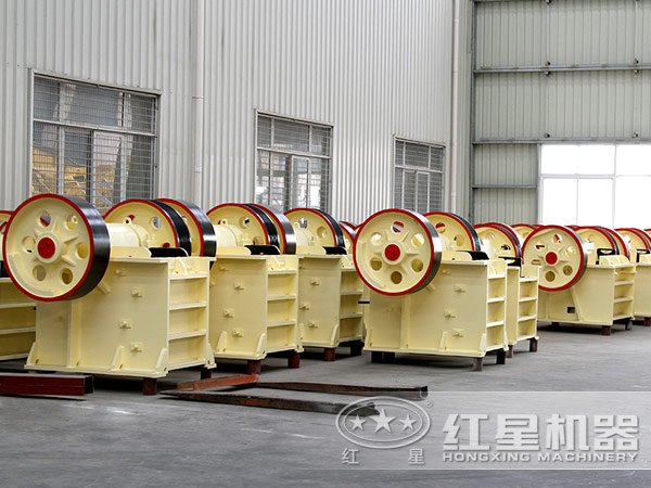 復(fù)擺顎式破碎機 復(fù)擺顎式破碎機