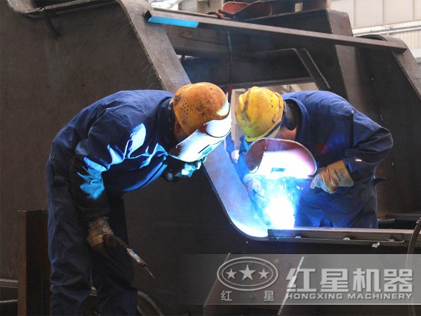 錘式破碎機匠心做工，質量保證