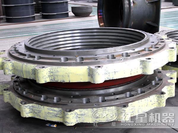 復(fù)合型圓錐破碎機(jī)配件 復(fù)合型圓錐破碎機(jī)配件