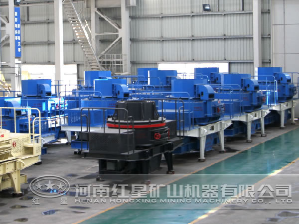 時產(chǎn)250噸中速制沙機(jī) 時產(chǎn)250噸中速制沙機(jī)