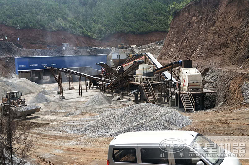 青石制砂生產客戶現場實拍 青石制砂生產客戶現場實拍