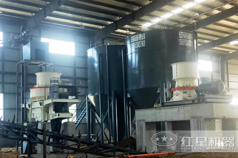 沖擊式破碎機(jī)尾礦制砂生產(chǎn)線現(xiàn)場(chǎng) 沖擊式破碎機(jī)尾礦制砂生產(chǎn)線現(xiàn)場(chǎng)