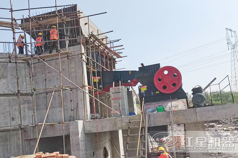 青石碎石加工客戶現(xiàn)場 青石碎石加工客戶現(xiàn)場