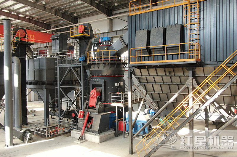 日產(chǎn)300噸石膏粉生產(chǎn)現(xiàn)場 日產(chǎn)300噸石膏粉生產(chǎn)現(xiàn)場